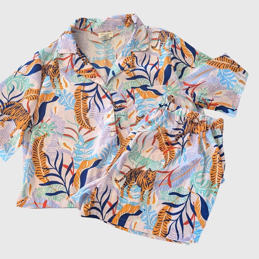 Cynthia Rowley Sleepwear Tiger Jungle Pajama Set M Button Up Shirt Shorts